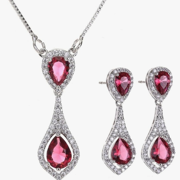 NWOT Pendant Necklace and Earrings - Picture 5 of 10